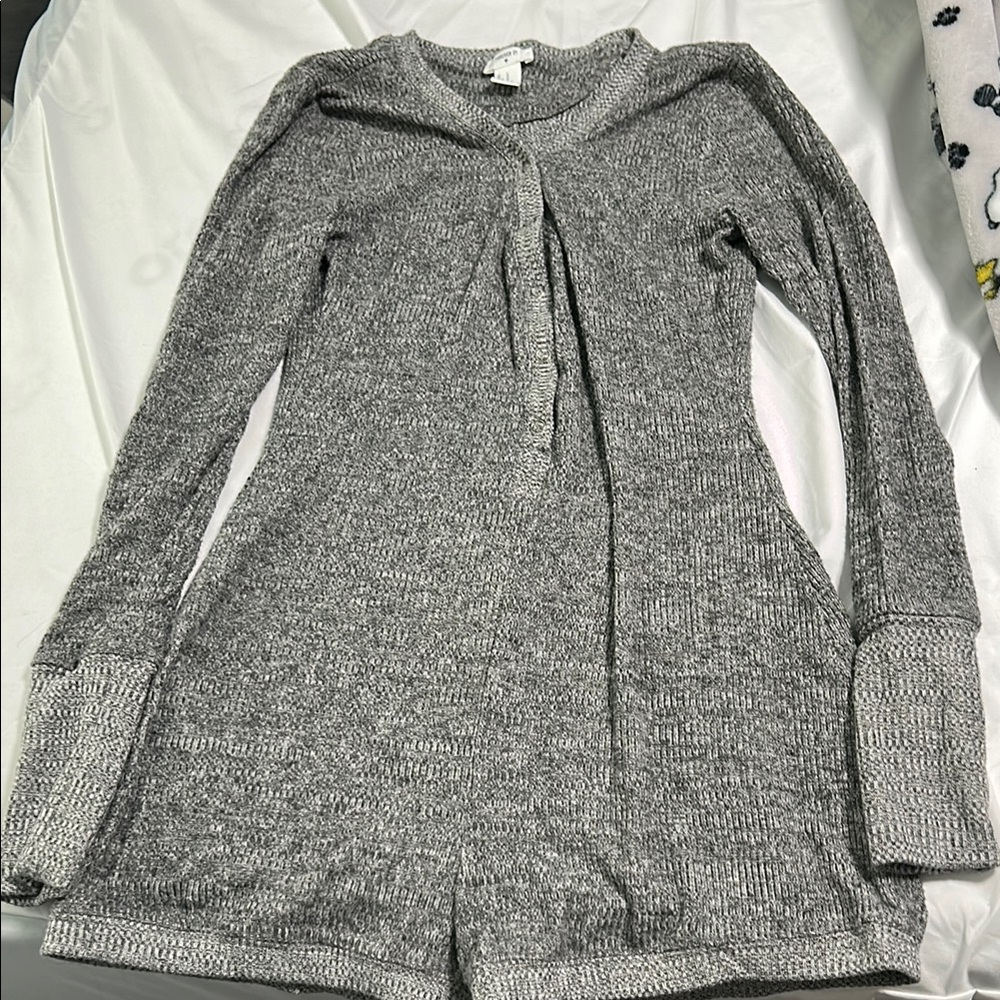 Forever 21 Gray pijama romper